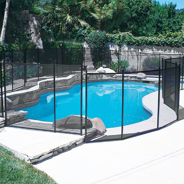 Convierte tu piscina en una zona segura con las vallas de aluminio de esta  empresa