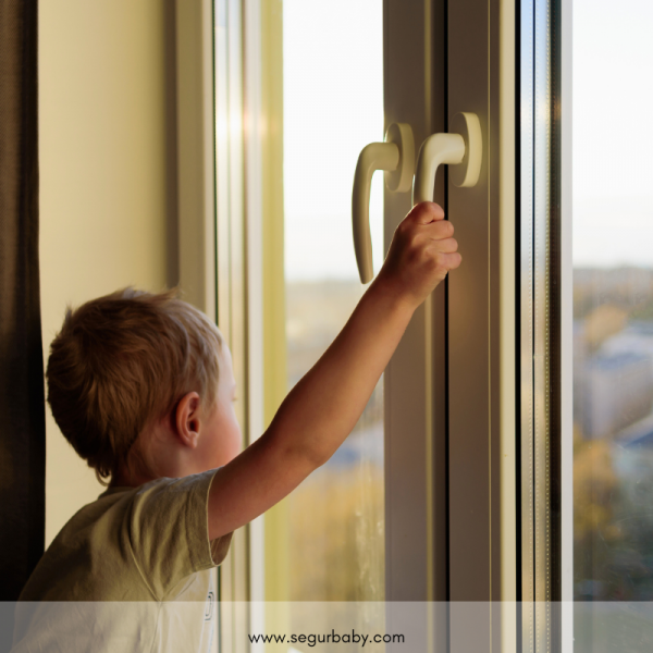La seguridad y protección de los niños en las ventanas